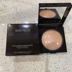 Laura Mercier Matte Radiance Baked Powder